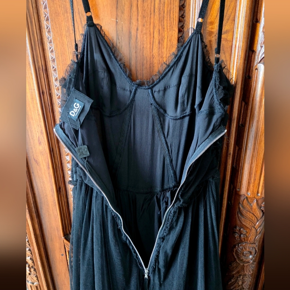 D&G Elegant Black Maxi Gown - Picture 5 of 8
